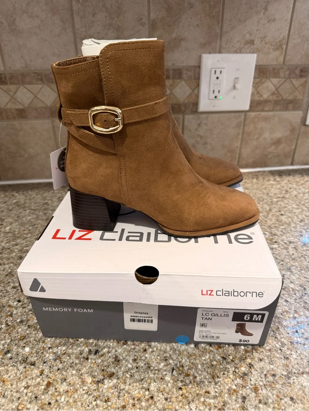 Liz Claiborne Memory Foam Block Heel Booties Size 6